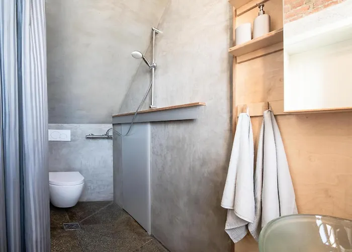 Hotel Historisches Rittergut Hexenburgbeidresden Nahe Sachsische Schweiz, Dresden - Mit Badeteich